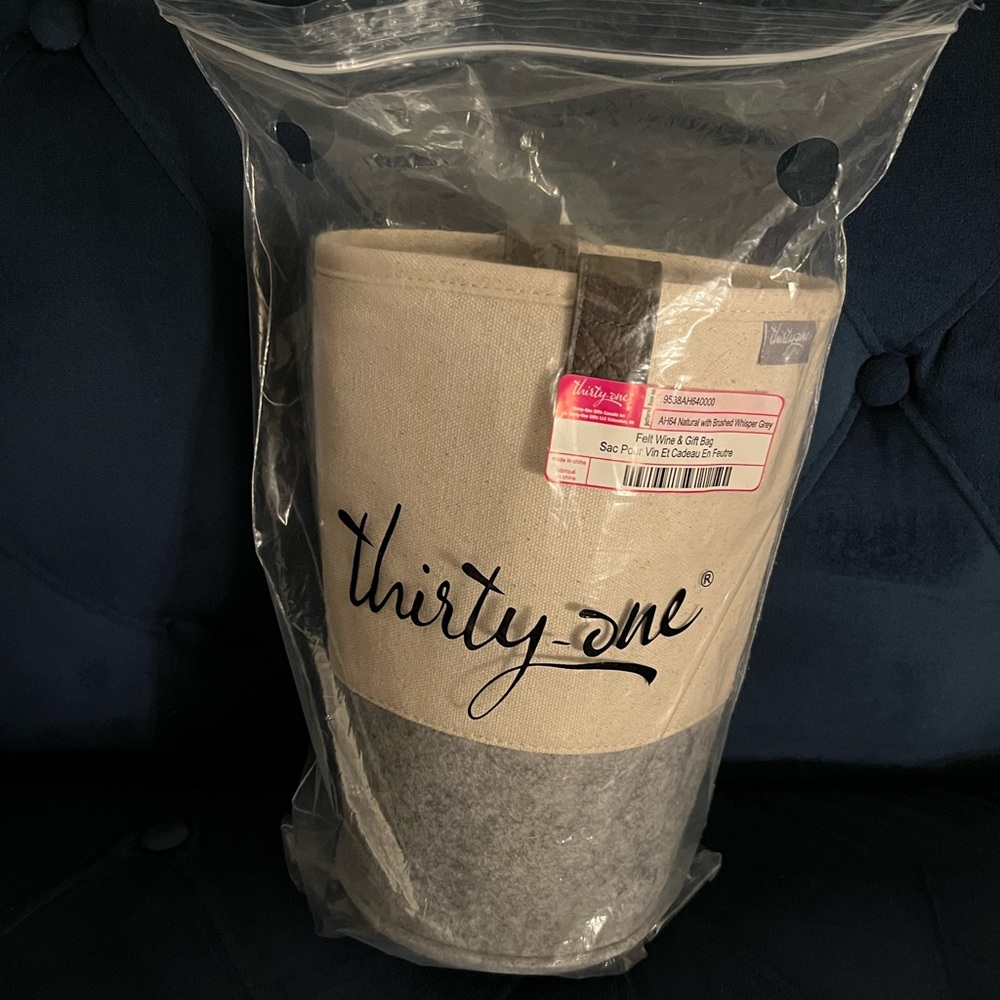 thirty-one Wine gift bag NWT
